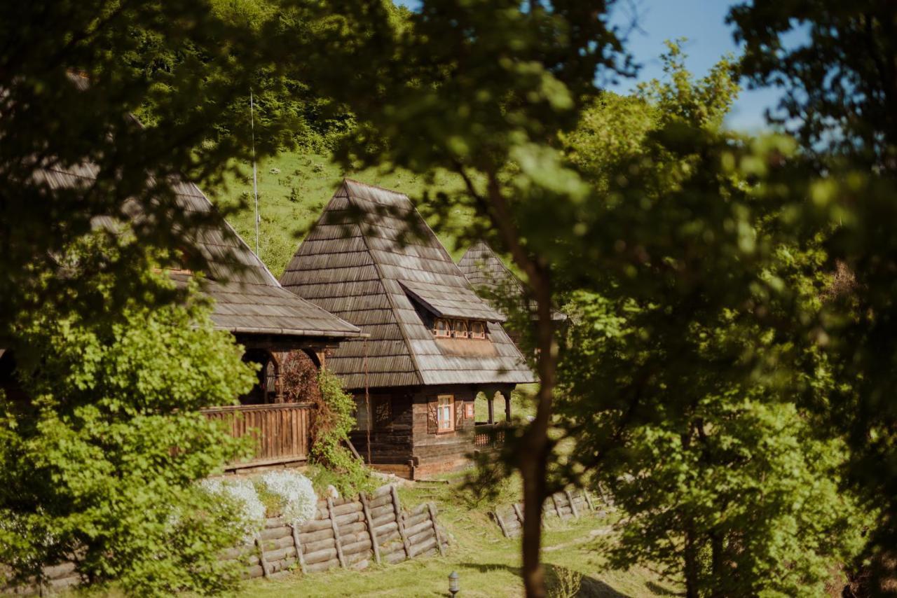 Raven'S Nest - The Hidden Village, Transylvania - Romania Sub Piatra 외부 사진