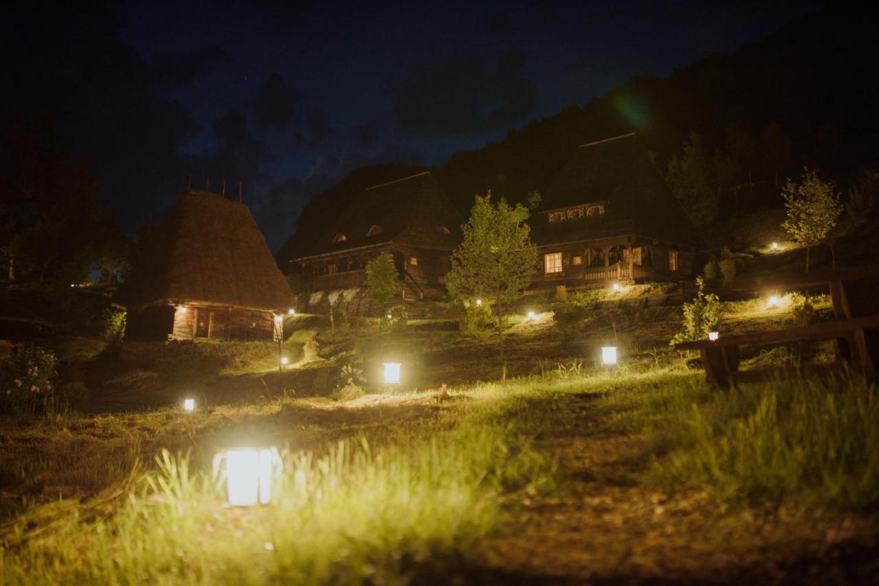 Raven'S Nest - The Hidden Village, Transylvania - Romania Sub Piatra 외부 사진
