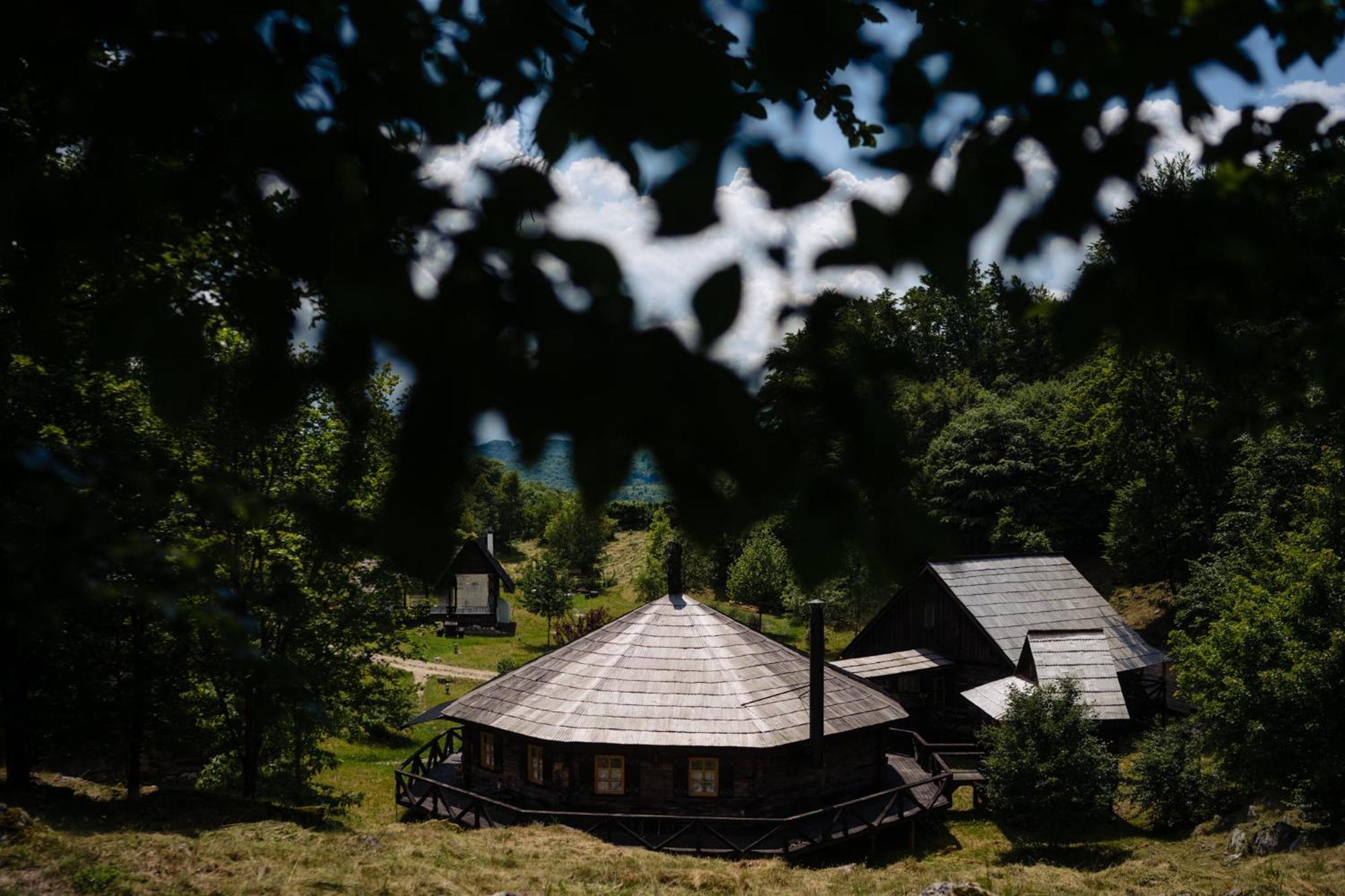 Raven'S Nest - The Hidden Village, Transylvania - Romania Sub Piatra 외부 사진